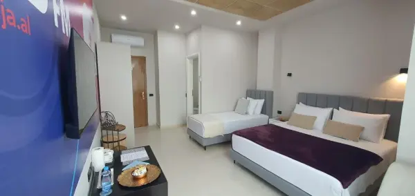 Radio Hotel